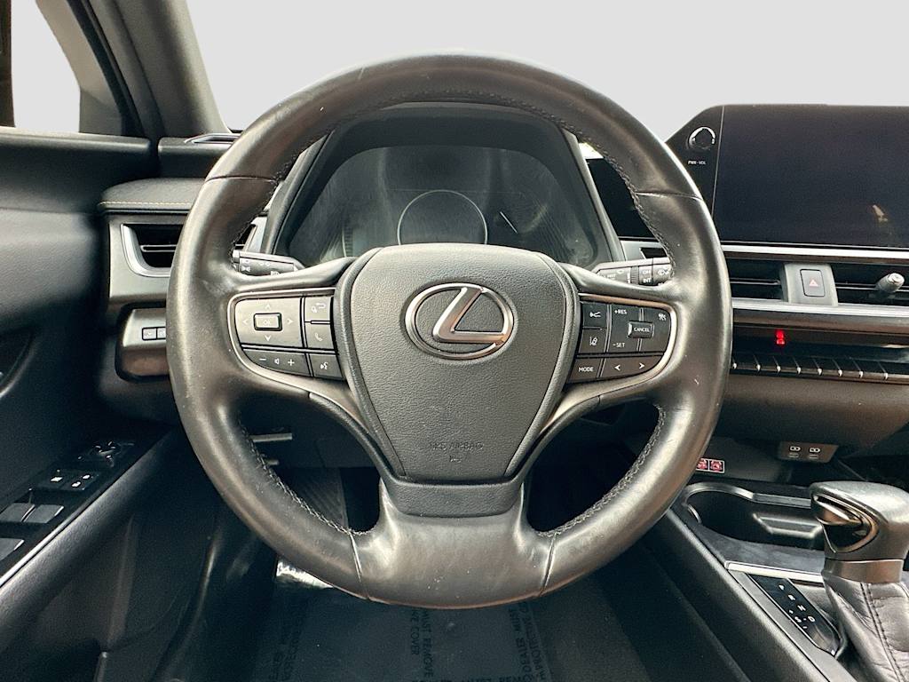 Thumbnail: 2023 Lexus UX - 9