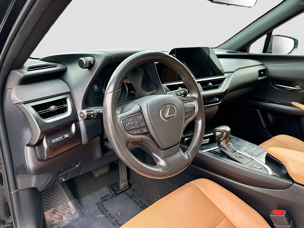 Thumbnail: 2023 Lexus UX - 2