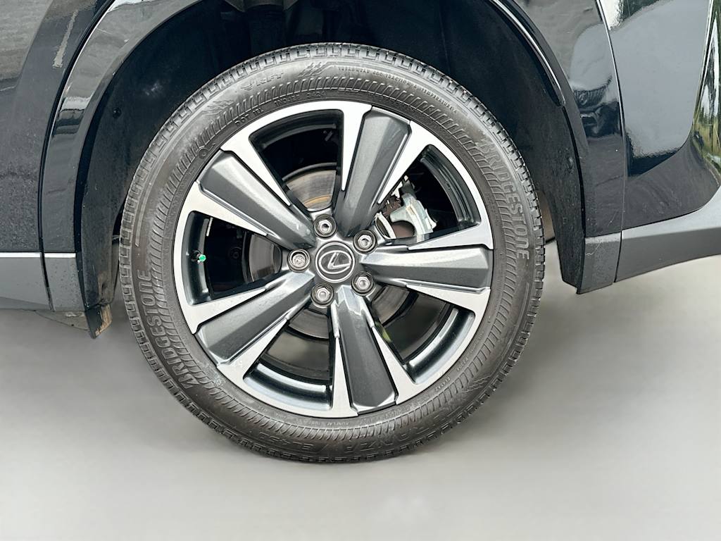 Thumbnail: 2023 Lexus UX - 7