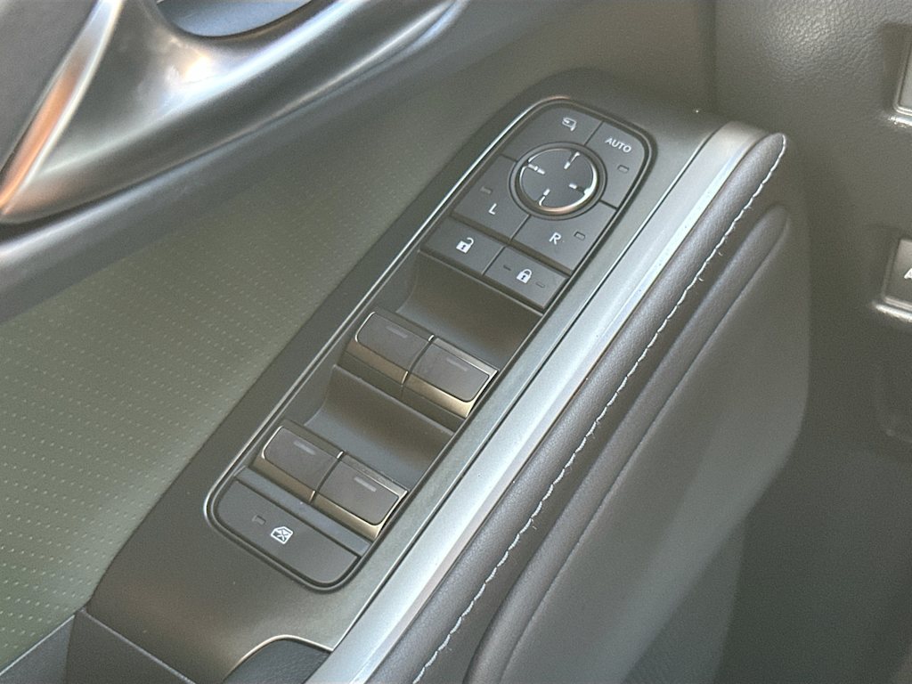 Thumbnail: 2026 Lexus ES - 26
