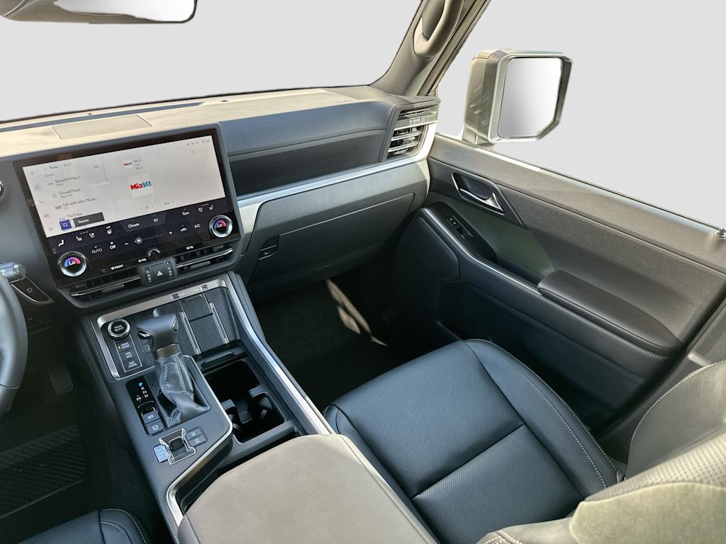 Thumbnail: 2026 Lexus ES - 14