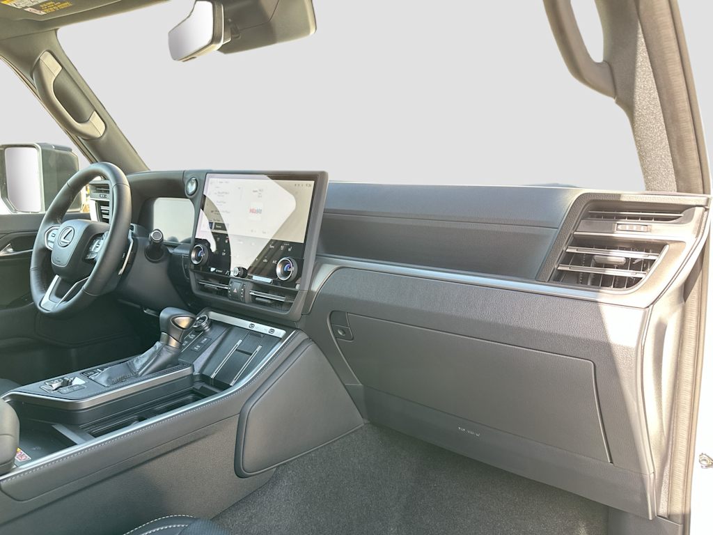 Thumbnail: 2026 Lexus ES - 32
