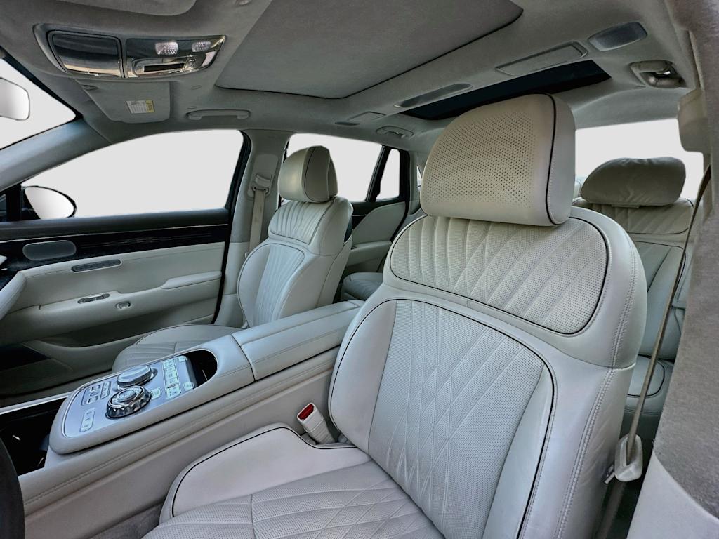 Thumbnail: 2023 Genesis G90 - 11
