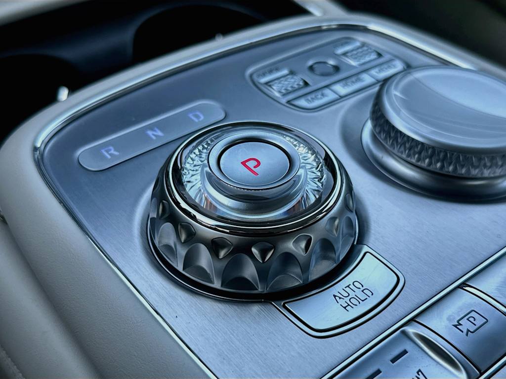 Thumbnail: 2023 Genesis G90 - 24