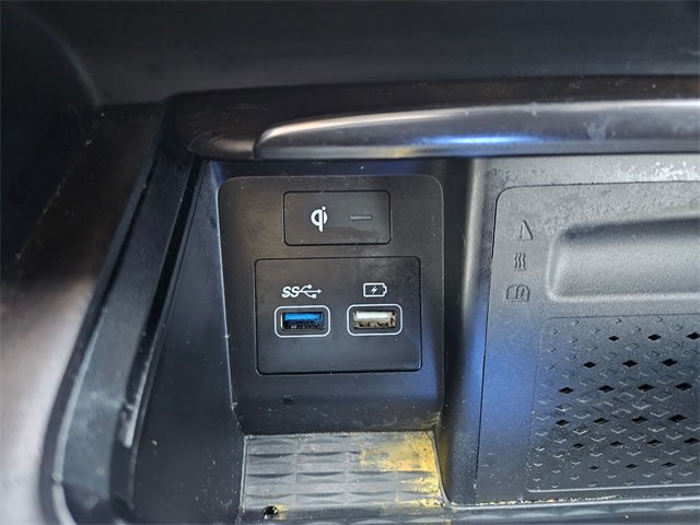 Thumbnail: 2021 Genesis GV80 - 34