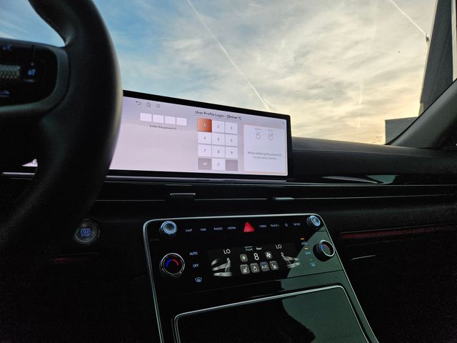 Thumbnail: 2025 Genesis GV80 - 12