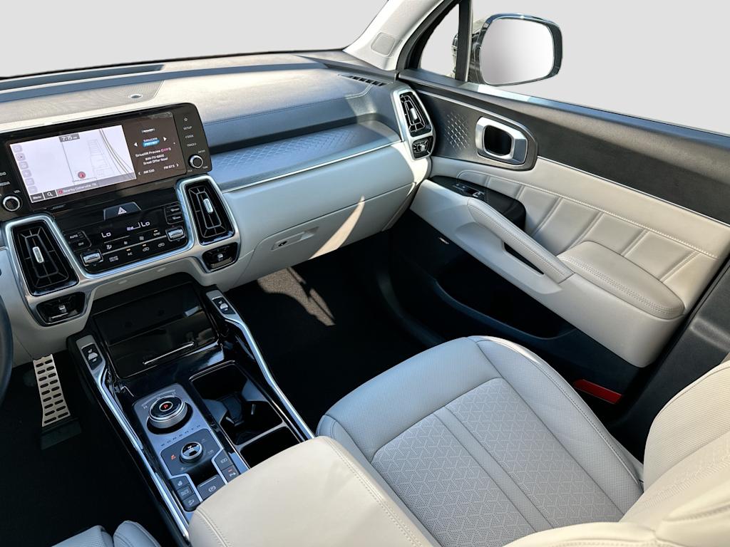 Thumbnail: 2023 Kia Sorento - 15