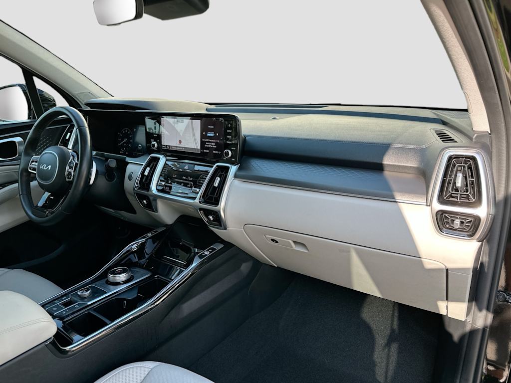 Thumbnail: 2023 Kia Sorento - 33