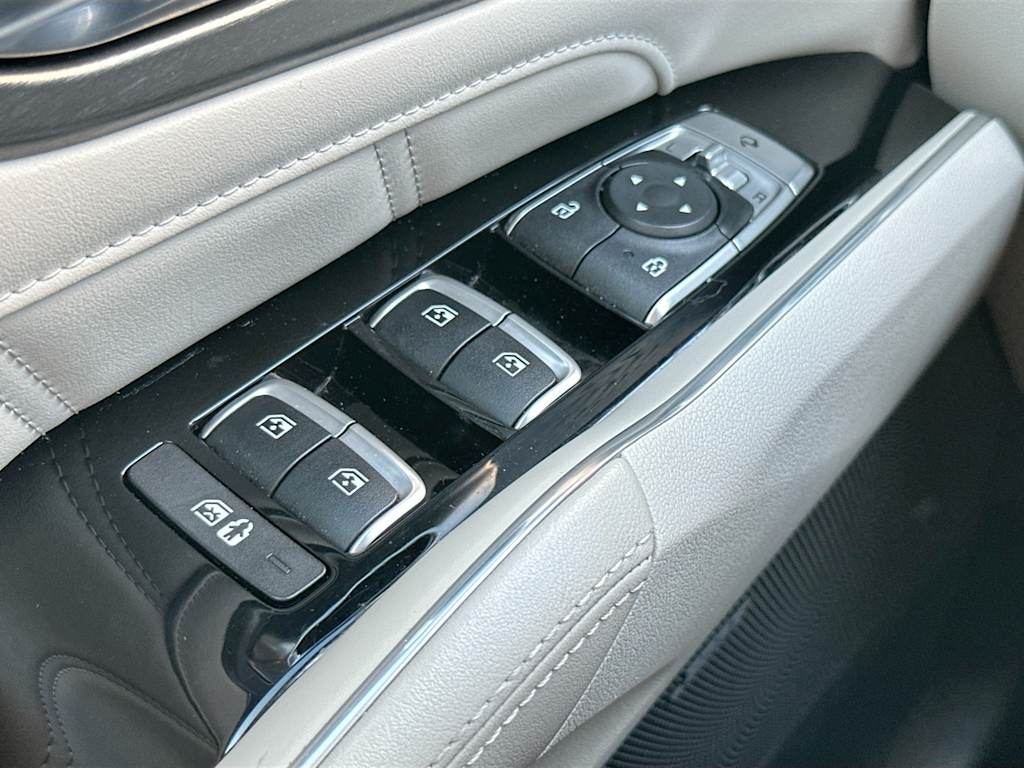 Thumbnail: 2023 Kia Sorento - 29
