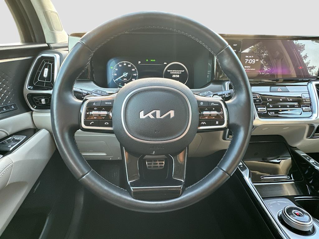 Thumbnail: 2023 Kia Sorento - 10