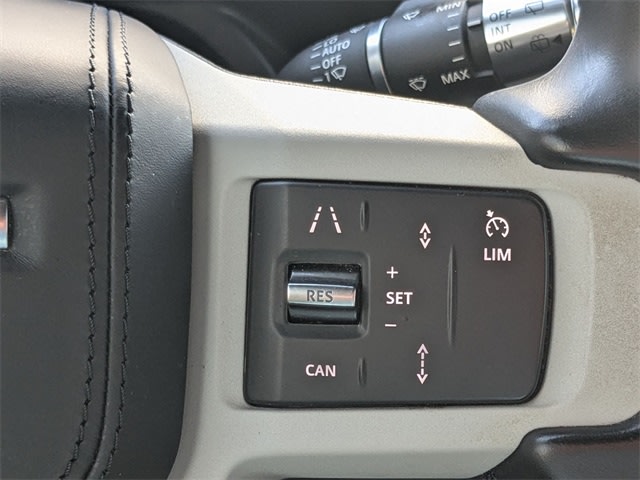 Thumbnail: 2021 Land Rover Defender - 25