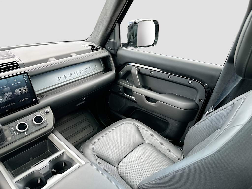 Thumbnail: 2025 Land Rover Defender - 13