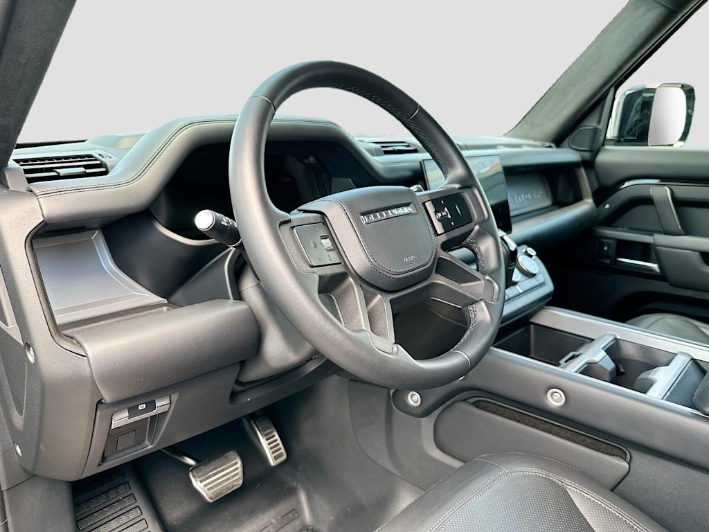 Thumbnail: 2025 Land Rover Defender - 2