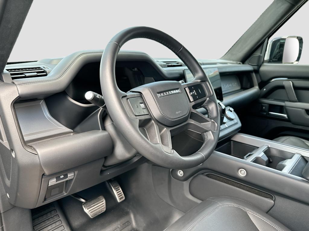 Thumbnail: 2025 Land Rover Defender - 2