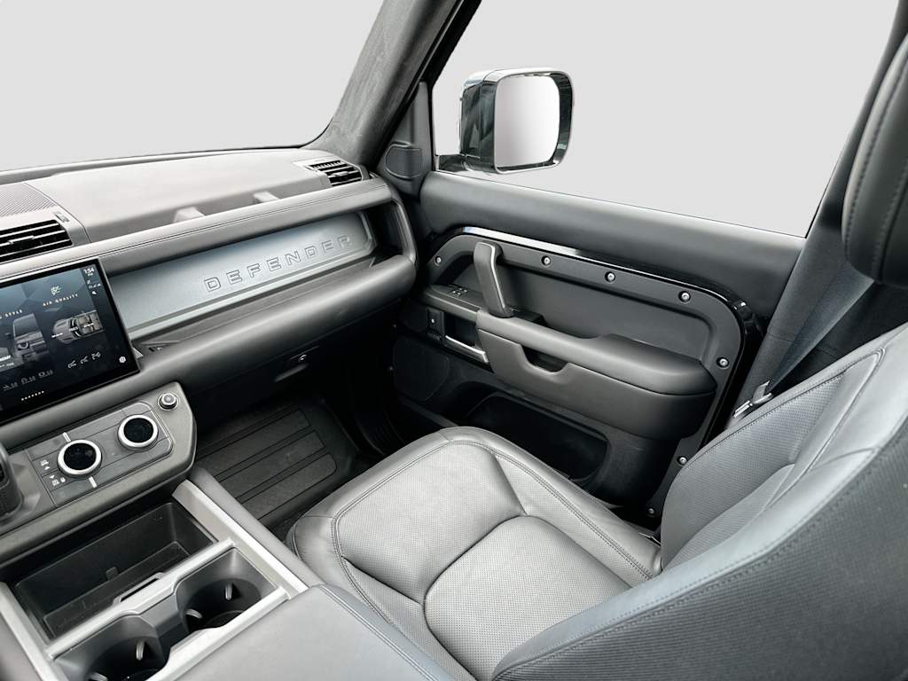 Thumbnail: 2025 Land Rover Defender - 13