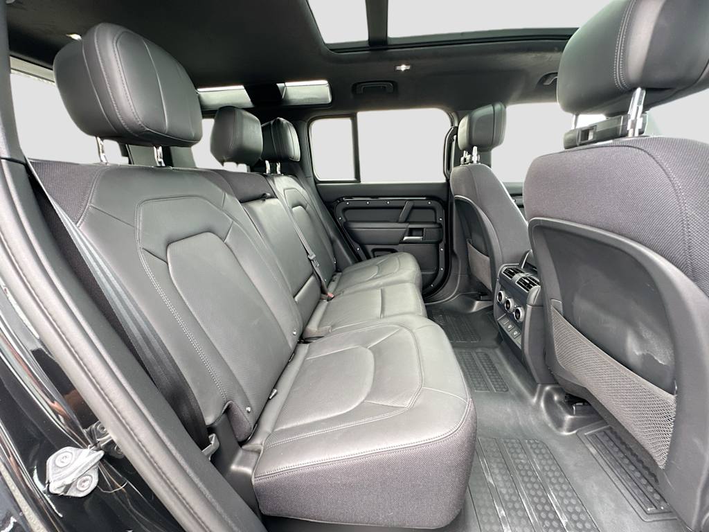 Thumbnail: 2025 Land Rover Defender - 32