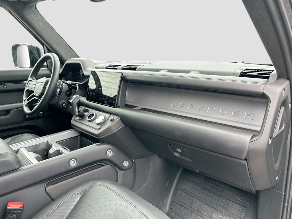 Thumbnail: 2025 Land Rover Defender - 33