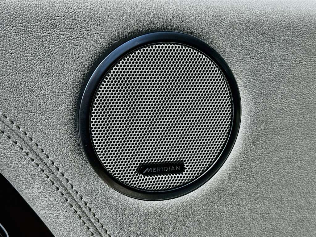 Thumbnail: 2021 Land Rover Range Rover - 28