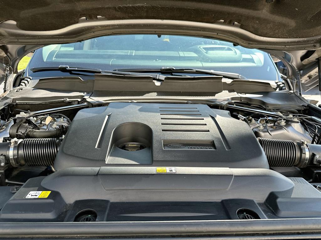 Thumbnail: 2021 Land Rover Range Rover - 8