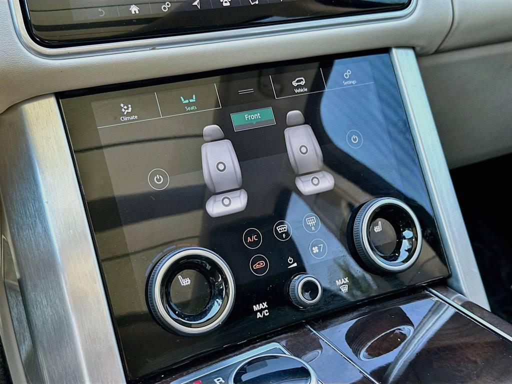 Thumbnail: 2021 Land Rover Range Rover - 29