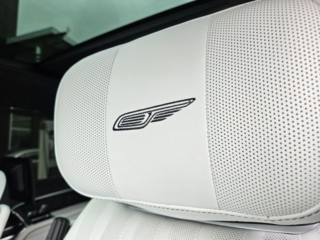 Thumbnail: 2025 Land Rover Range Rover - 25