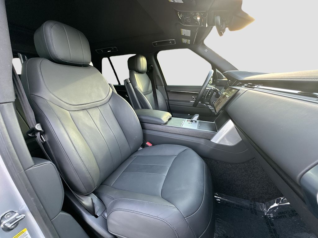 Thumbnail: 2025 Land Rover Range Rover - 11