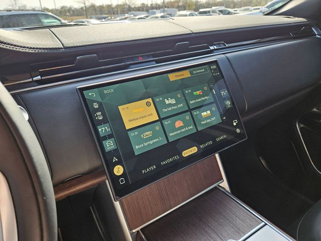 Thumbnail: 2025 Land Rover Range Rover - 34