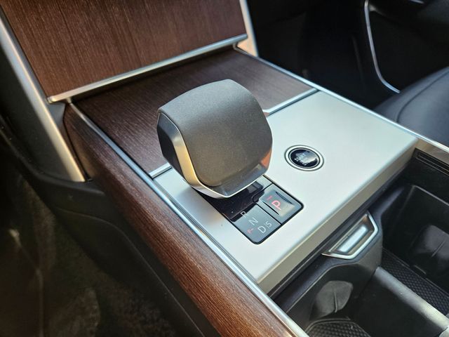 Thumbnail: 2025 Land Rover Range Rover - 37