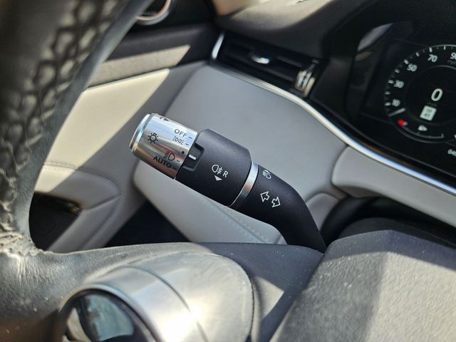 Thumbnail: 2020 Land Rover Range Rover Evoque - 34