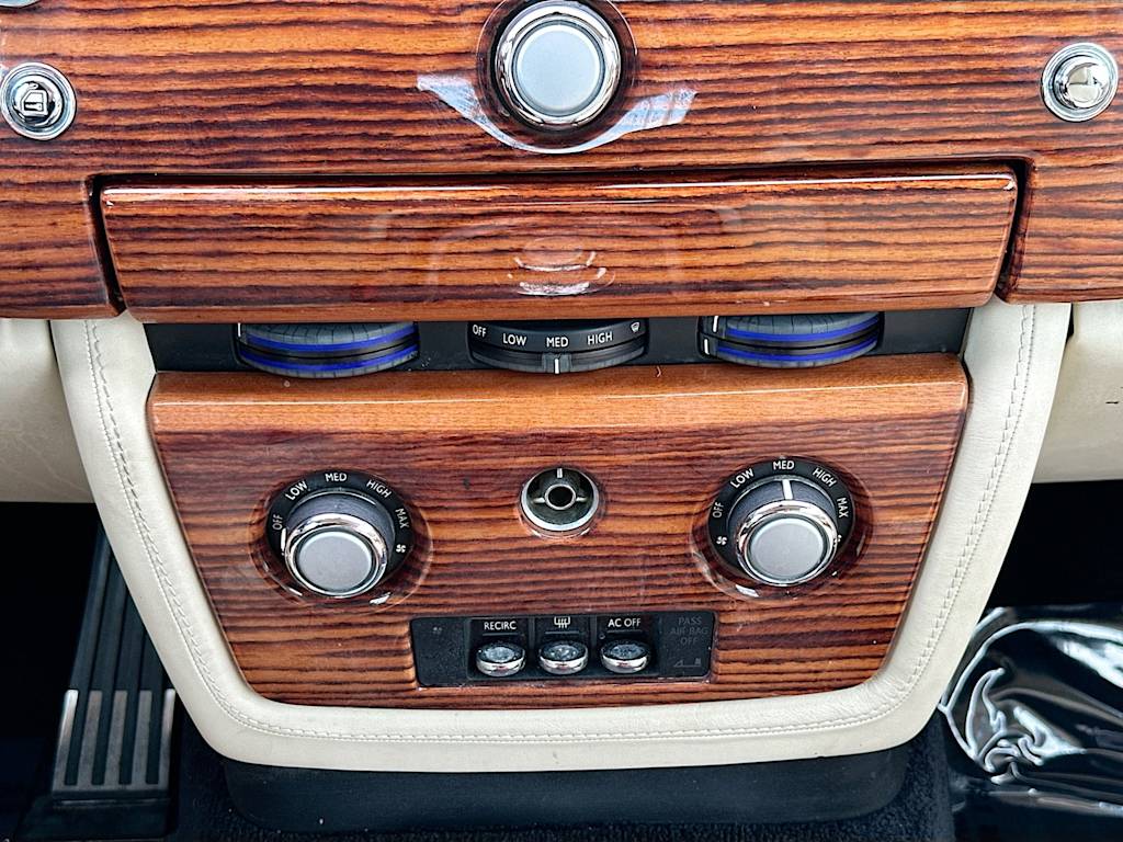 Thumbnail: 2009 Rolls-Royce Phantom - 23