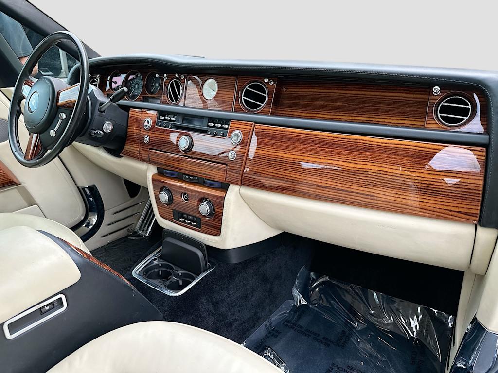 Thumbnail: 2009 Rolls-Royce Phantom - 12