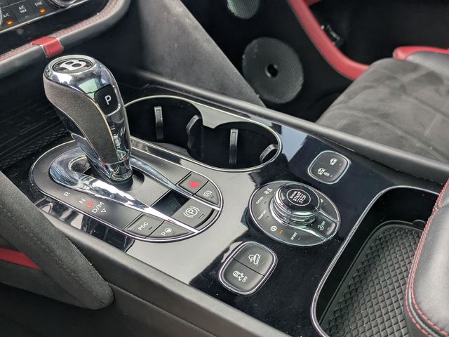 Thumbnail: 2021 Bentley Bentayga - 12