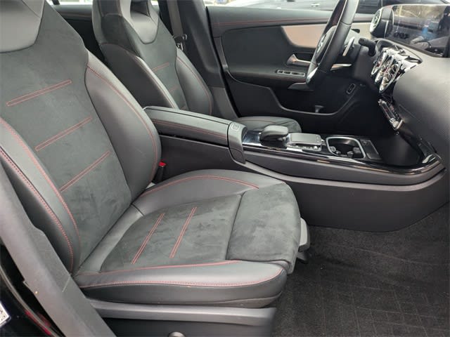 Thumbnail: 2023 Mercedes-Benz CLA - 9