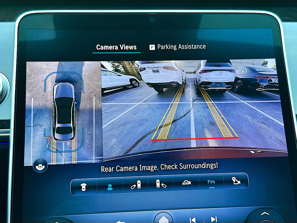 Thumbnail: 2023 Mercedes-Benz S-Class - 23