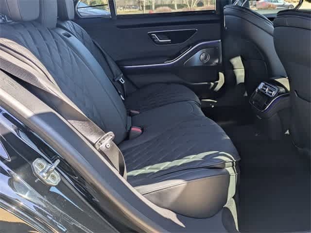 Thumbnail: 2025 Mercedes-Benz S-Class - 6