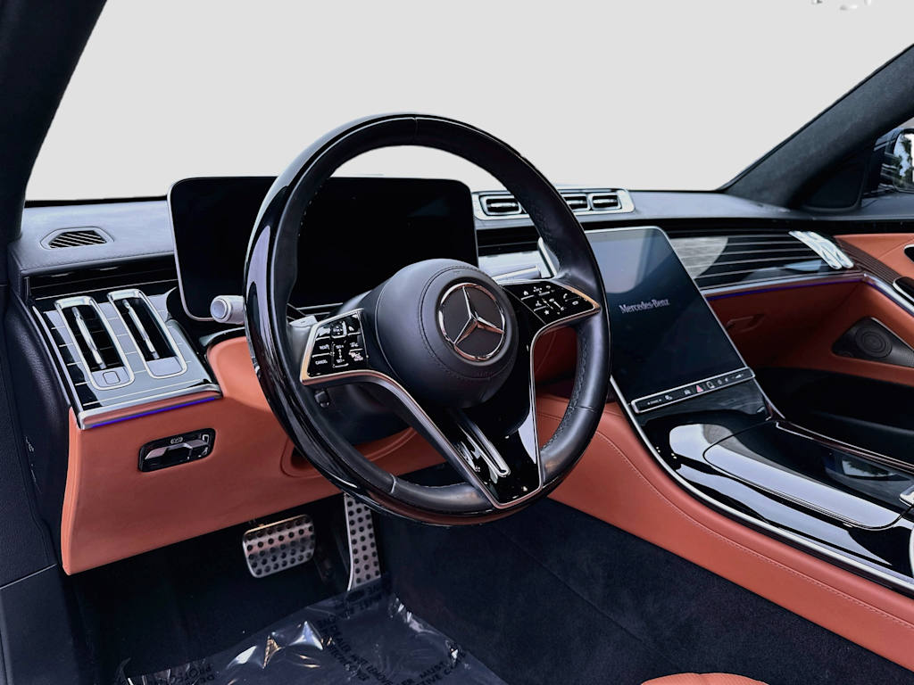 Thumbnail: 2022 Mercedes-Benz S-Class - 2