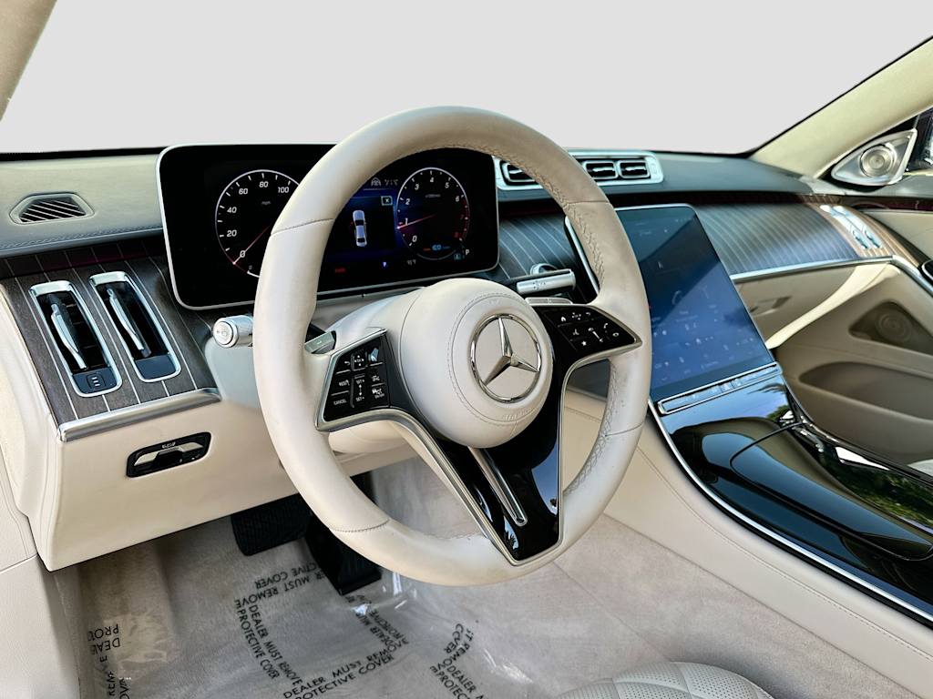 Thumbnail: 2022 Mercedes-Benz S-Class - 2