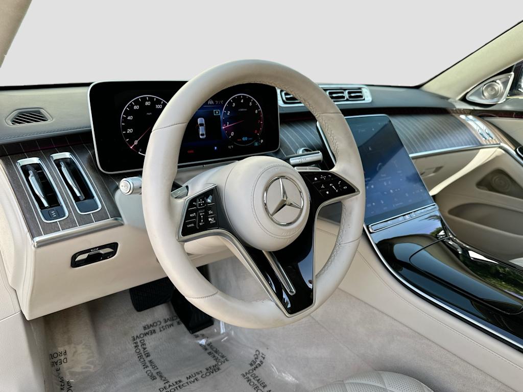 Thumbnail: 2022 Mercedes-Benz S-Class - 2