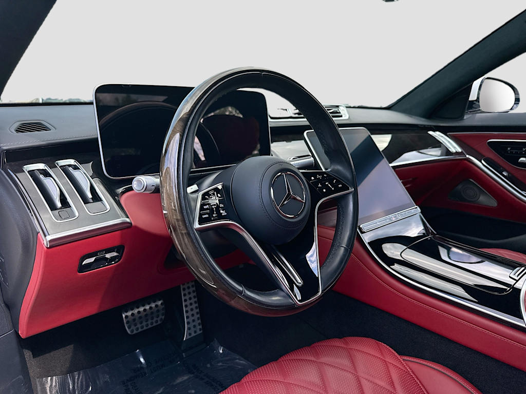 Thumbnail: 2023 Mercedes-Benz S-Class - 2