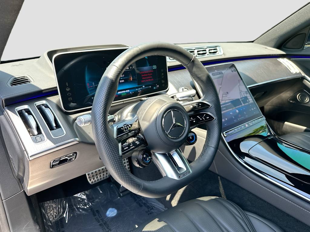 Thumbnail: 2025 Mercedes-Benz S-Class - 2