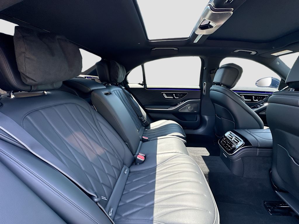Thumbnail: 2025 Mercedes-Benz S-Class - 30
