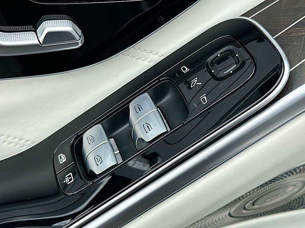 Thumbnail: 2024 Mercedes-Benz S-Class - 24