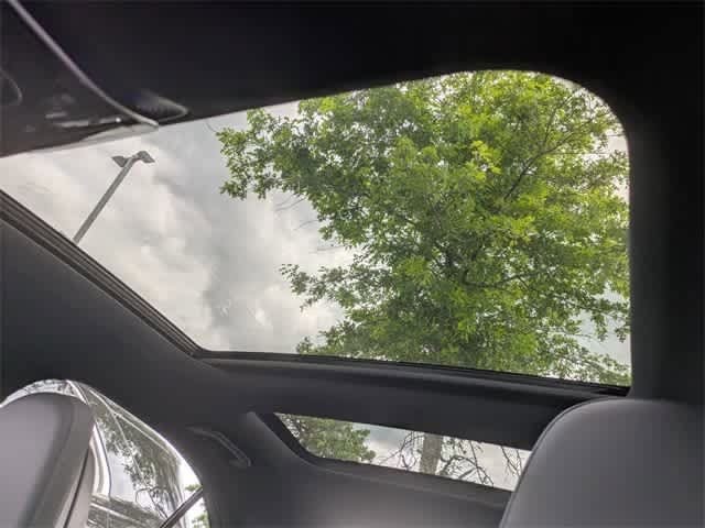 Thumbnail: 2025 Mercedes-Benz C-Class - 14