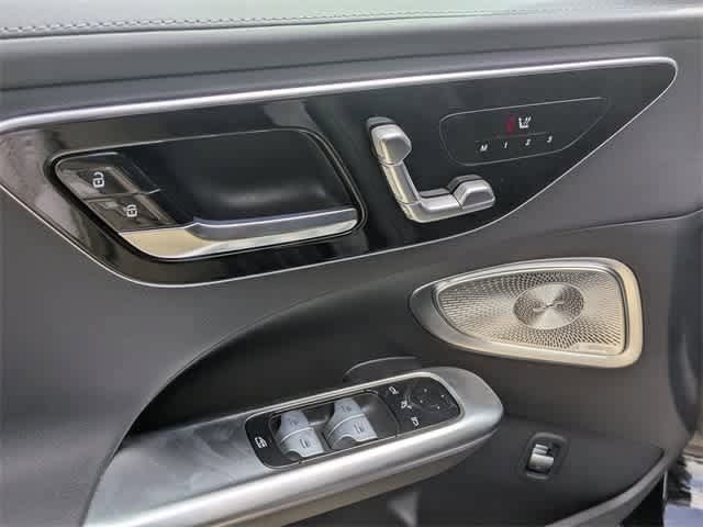 Thumbnail: 2025 Mercedes-Benz C-Class - 21