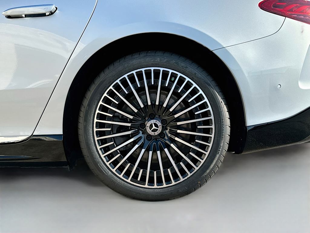 Thumbnail: 2023 Mercedes-Benz EQS - 8