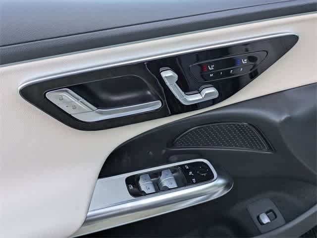 Thumbnail: 2025 Mercedes-Benz E-Class - 20