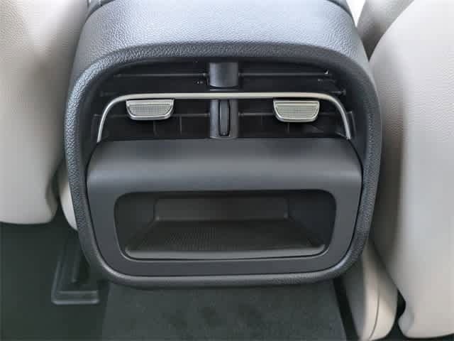 Thumbnail: 2025 Mercedes-Benz E-Class - 15