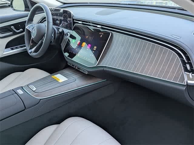 Thumbnail: 2025 Mercedes-Benz E-Class - 10