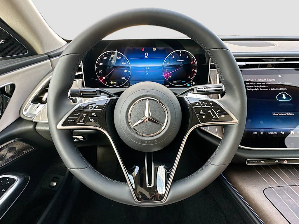 Thumbnail: 2024 Mercedes-Benz E-Class - 9