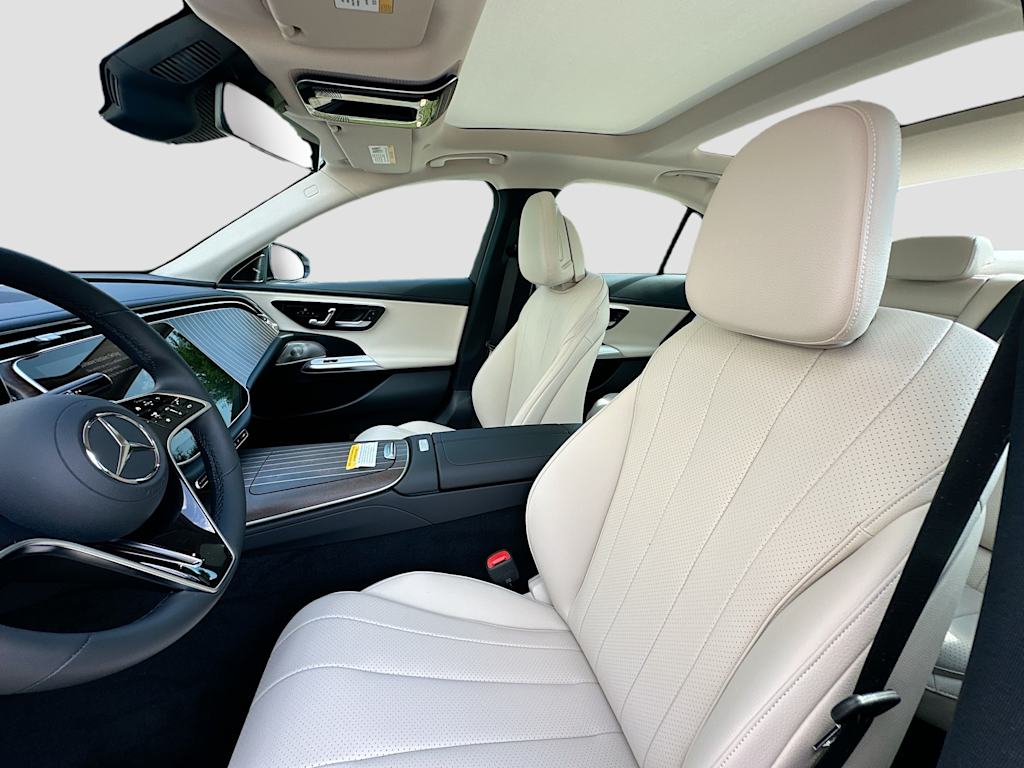 Thumbnail: 2024 Mercedes-Benz E-Class - 10